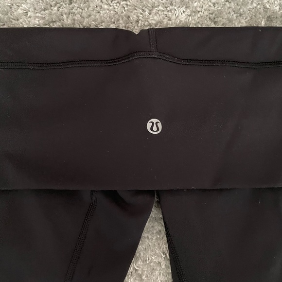 Lulu lemon bottoms - Picture 6 of 10